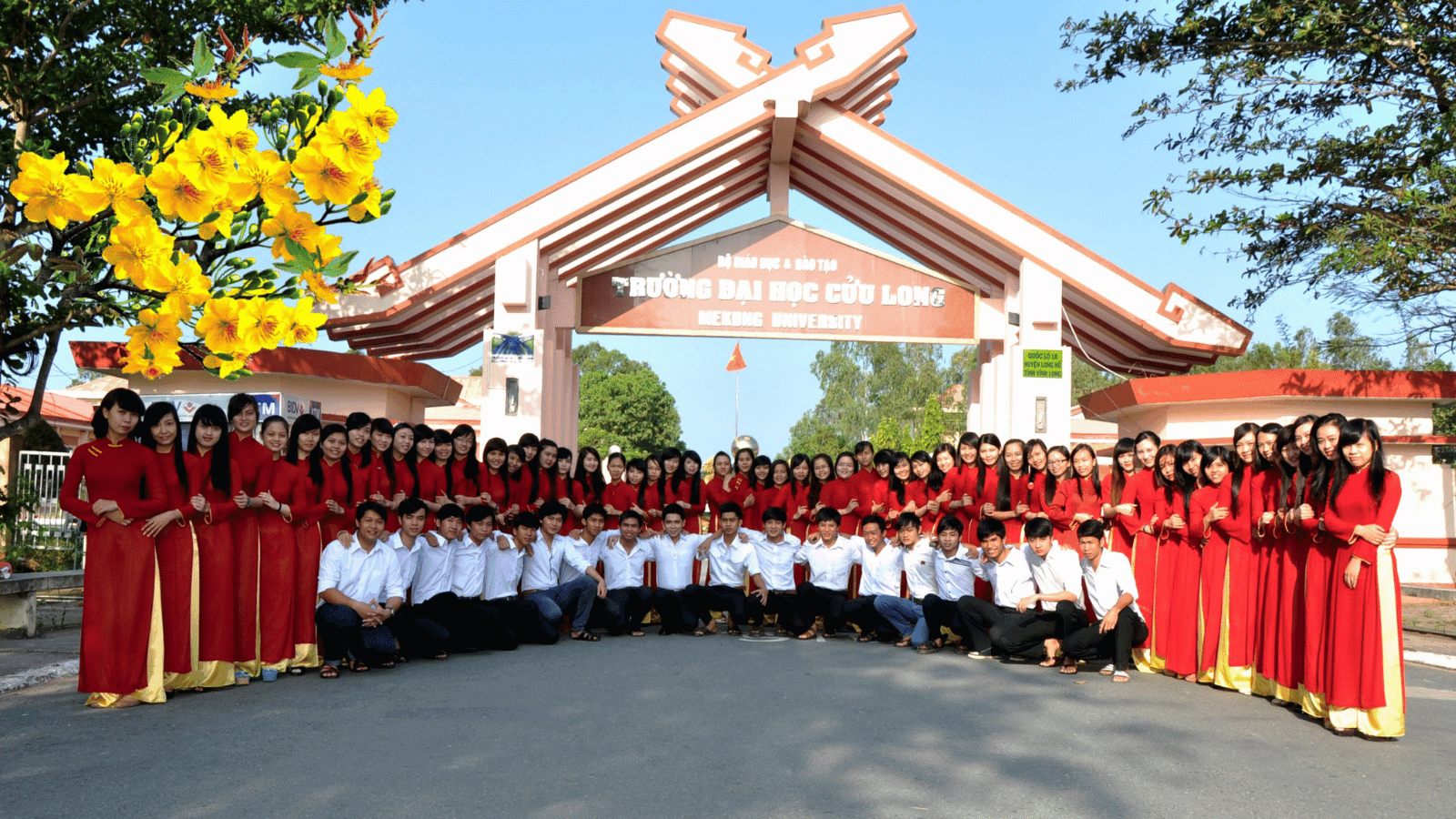 Tuyển sinh đại học hệ vừa làm vừa học