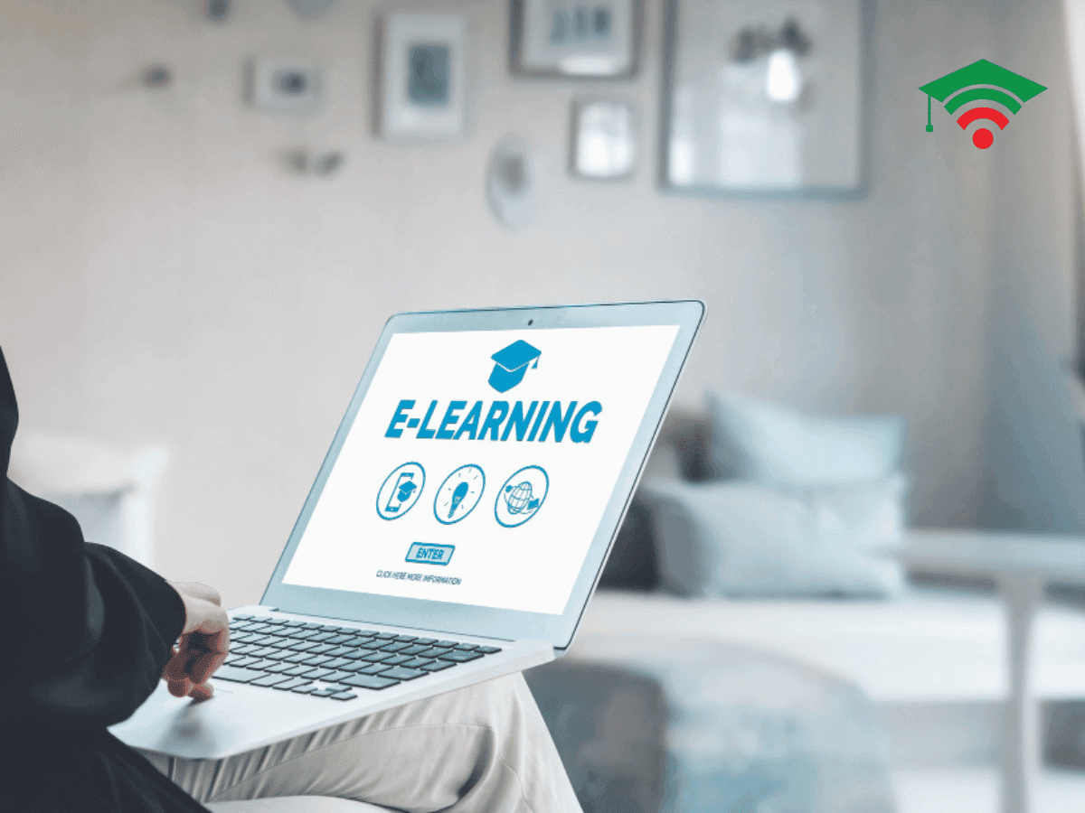 Đại học từ xa là gì? Vượt qua mọi rào cản với chương trình Đại học từ xa